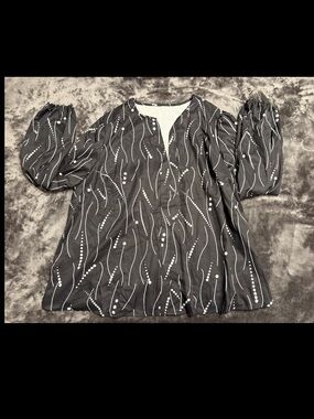 SHEIN Gray Wave Dot Tunic Top